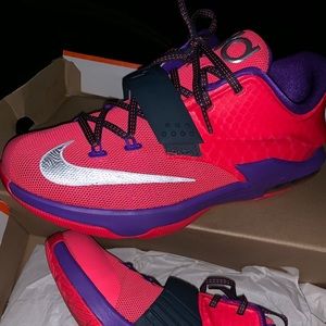 Nike KD 7 GS “Hyper Punch”